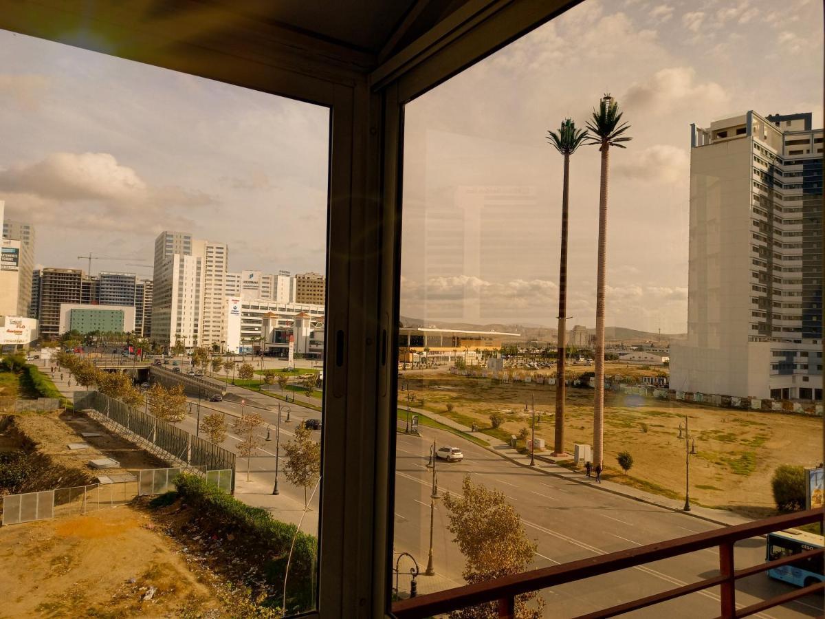 Nouveau Appartement Au Plein Centre-Ville En Face Hilton タンジェ エクステリア 写真